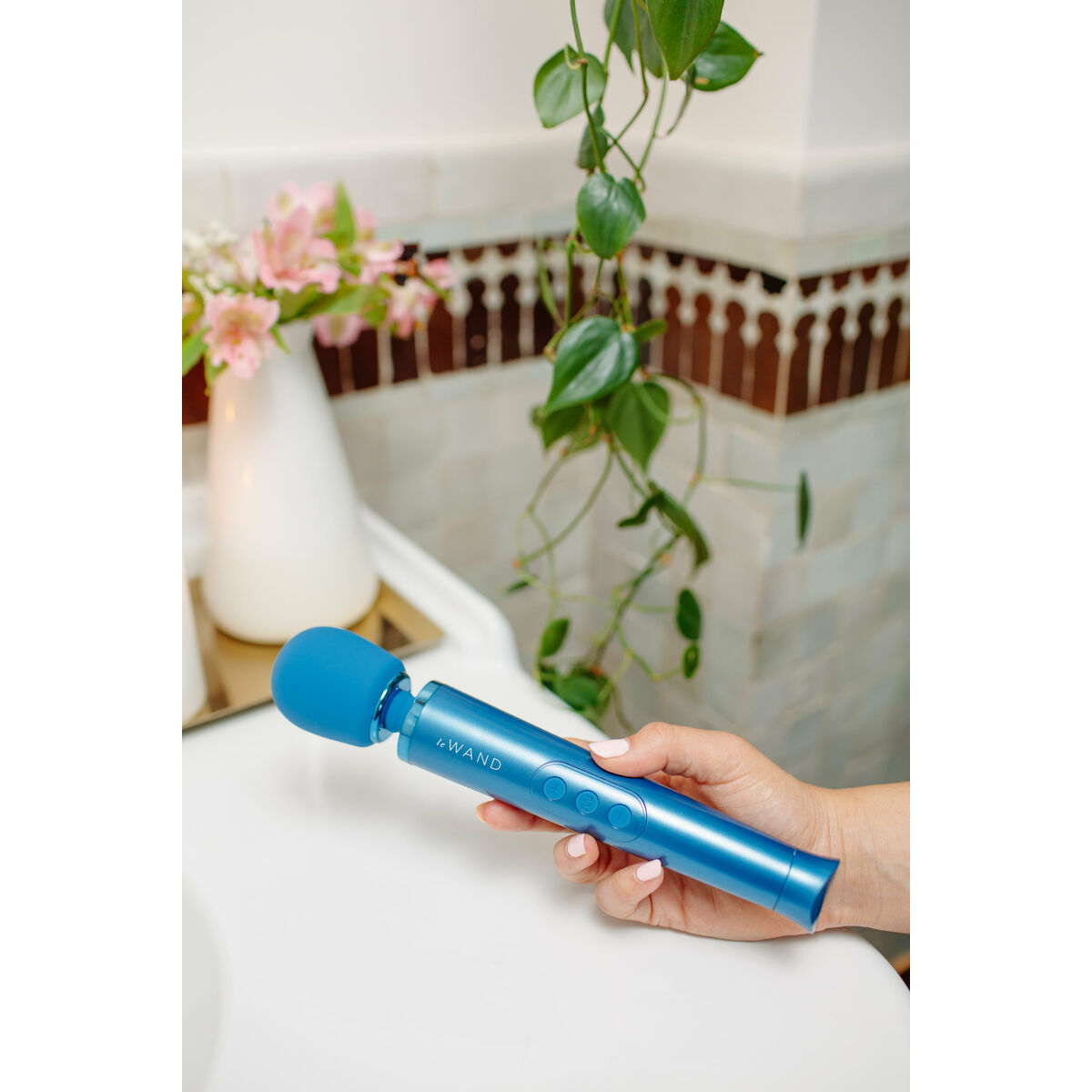 Massageador Varinha Petite Le Wand Azul No